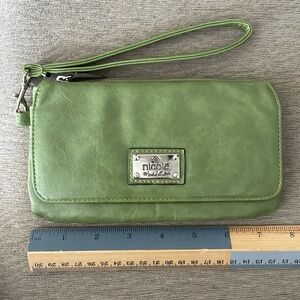 Green wristlet